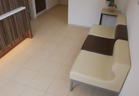 船橋市浜町・いいじま歯科・待合室